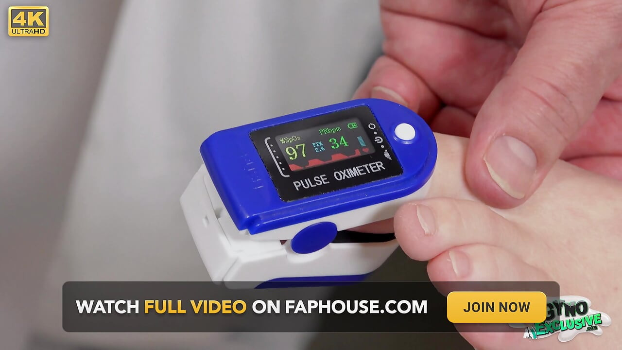 Dual-hole Temp Measurement for Hot Babe Nela Decker