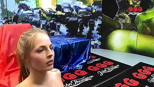 Pesta seks liar: lima memek sange dihabisin sama dua kontol ngaceng