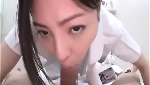 Erina si suster nakal ngungkap sisi lain dari senyumannya yang lembut - 4