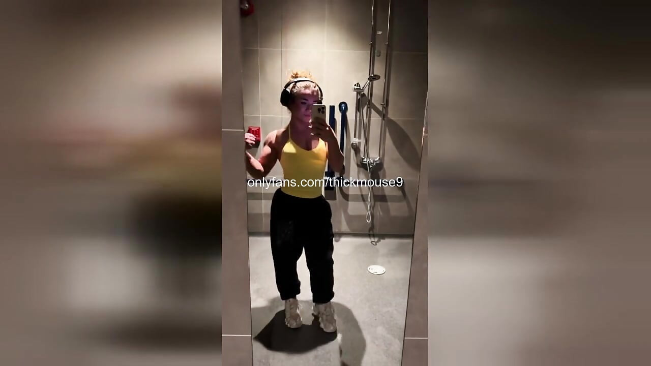 Pička 18-godišnje TikTok Thot eksplodira pred kamerom! Zjape bez cenzure