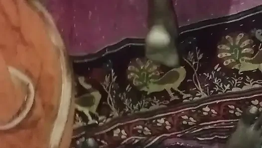 Guy takes advantage of old pickup scheme to Russian girl