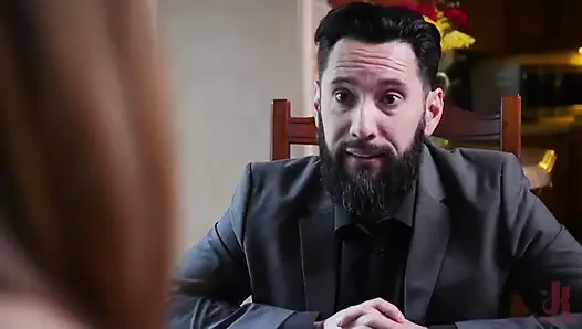 Kurumsal anal fahişe küçük üvey kız kardeşinin amını satıyor