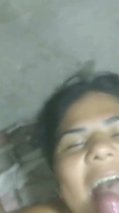 My stepbrother's girlfriend gave me a rich blowjob and lets him cum on her faceo | Clip 1