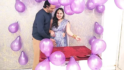 Празднование Нового года с шоколадным тортом Rosser Fero