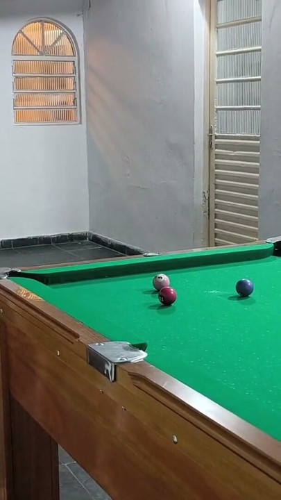 The Carmonas playing naked billiards with that +18 pinch | Clip 2
