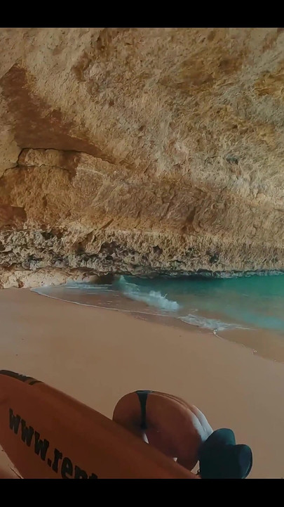 ever saw a girl fucking a stand- up- paddle- board in the ocean?
