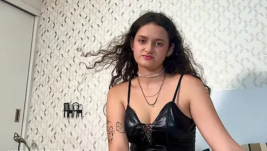 Bakış açısı: Arap Üvey Kız Kardeşimi Gizli Bir Randevuya Davet Ettim