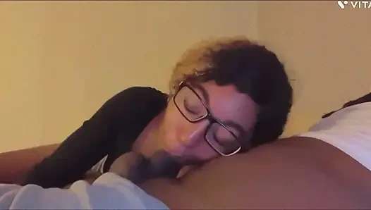 Sikiş beni gücendirdiğiniz kaltak hakkında mı konuşuyorsunuz bütün gün adamın yarağını emebilirim