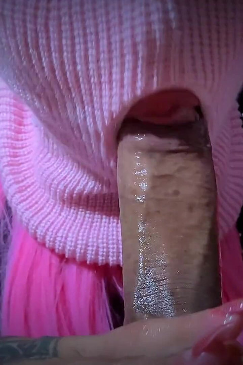 Pacar nakal ini ngocok kontol pacarnya sampai kering
