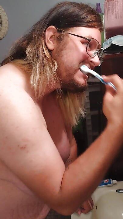 T4t Couple Get It up in There Toothbrushing Fetish Fanclub Video of the Month