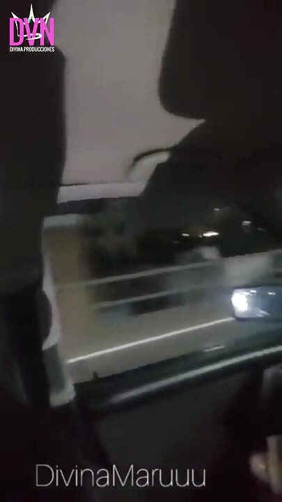 arjentina choosne aur ubar ki savaari par ek vishaal murga dvara garabar