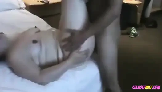 Cuckold milf - istri yang selingkuh