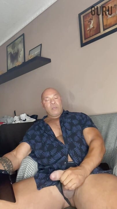 Mr Guru Bodybuilding Daddy Wank at Home