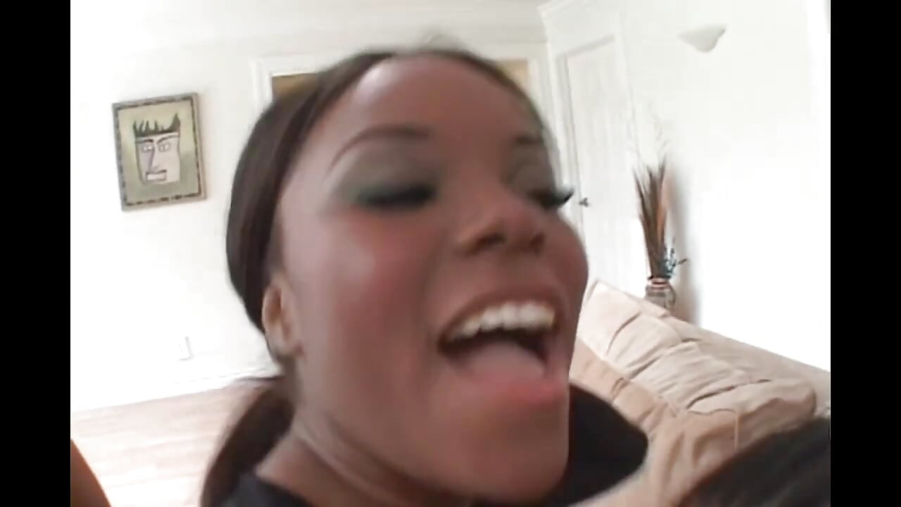 Pule negre și albe pentru curva neagră obraznică!!