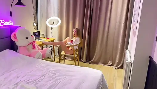 Karımı beni web sitesinde aldatırken yakaladım ve onu sert siktim