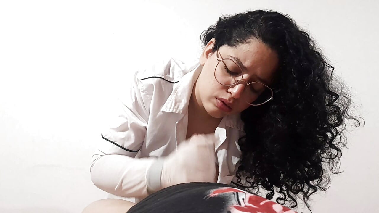 Лікар повія дає мені іспит зі щасливим кінцем, частина 3