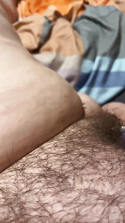 用按摩棒玩弄，感覺好色