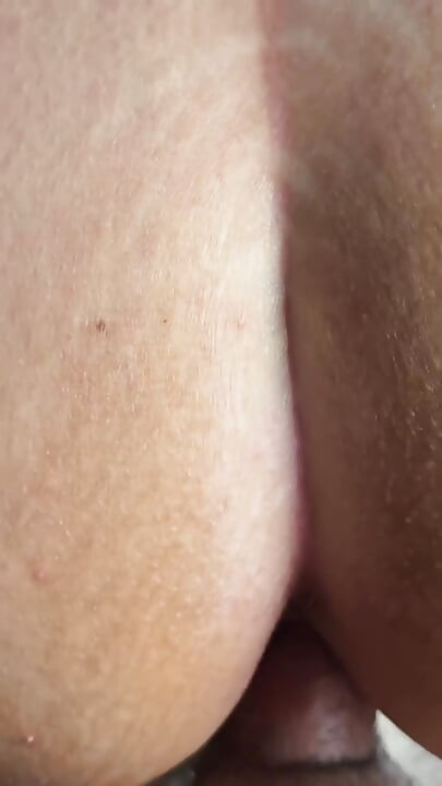 我的沙特妻子有一個大貓咪和大乳房