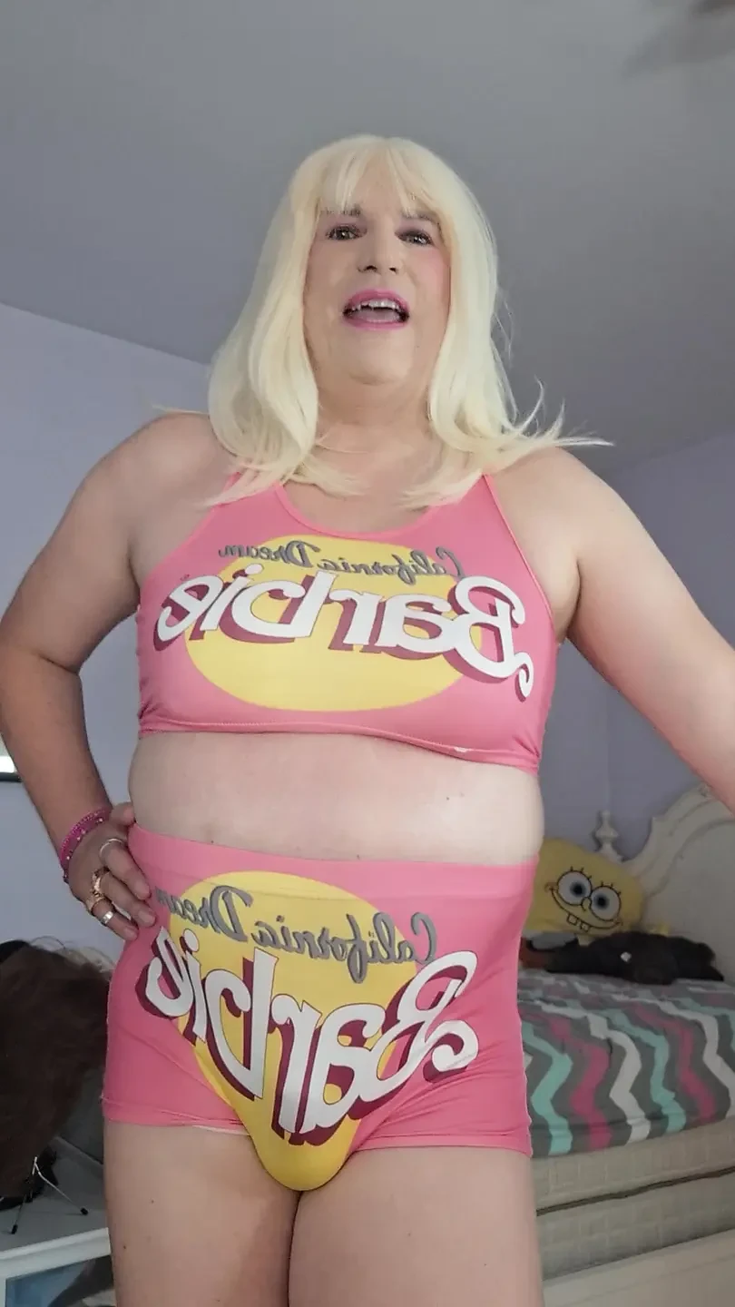 Papi will, dass ich eine blonde tussi-fickpuppe sei!