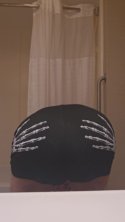 Nemam puno guzice za protresti, ali svejedno ću je protresti