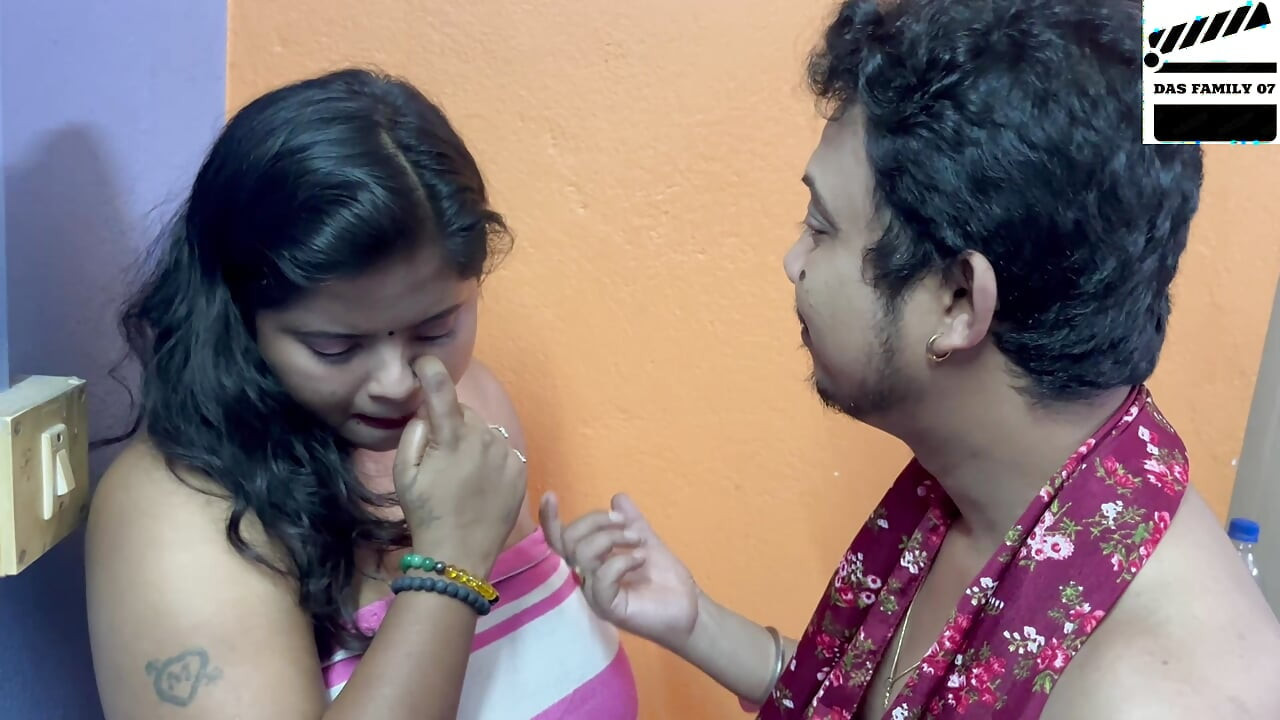 DESI SEXY BHABI AND THARKI PAROSI KI CHUDAI HINDI