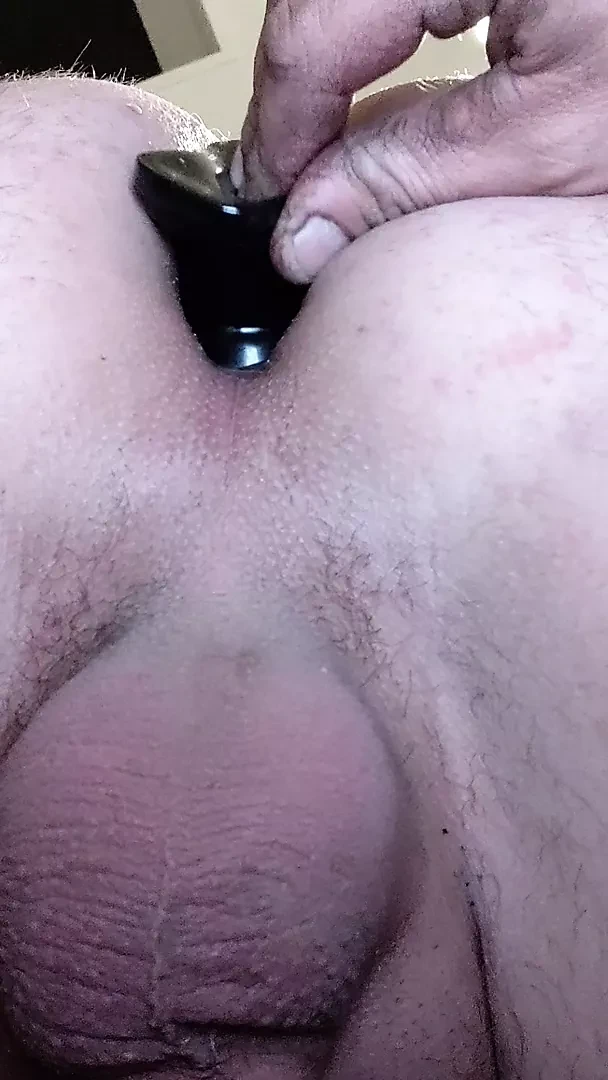 第一次把我的新大屁股塞进我的菊花