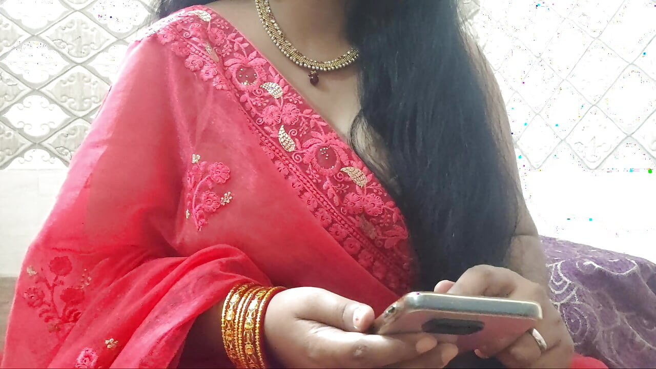 Bhabhi neukte nauwelijks rollenspel solo vingeren en vuile praat