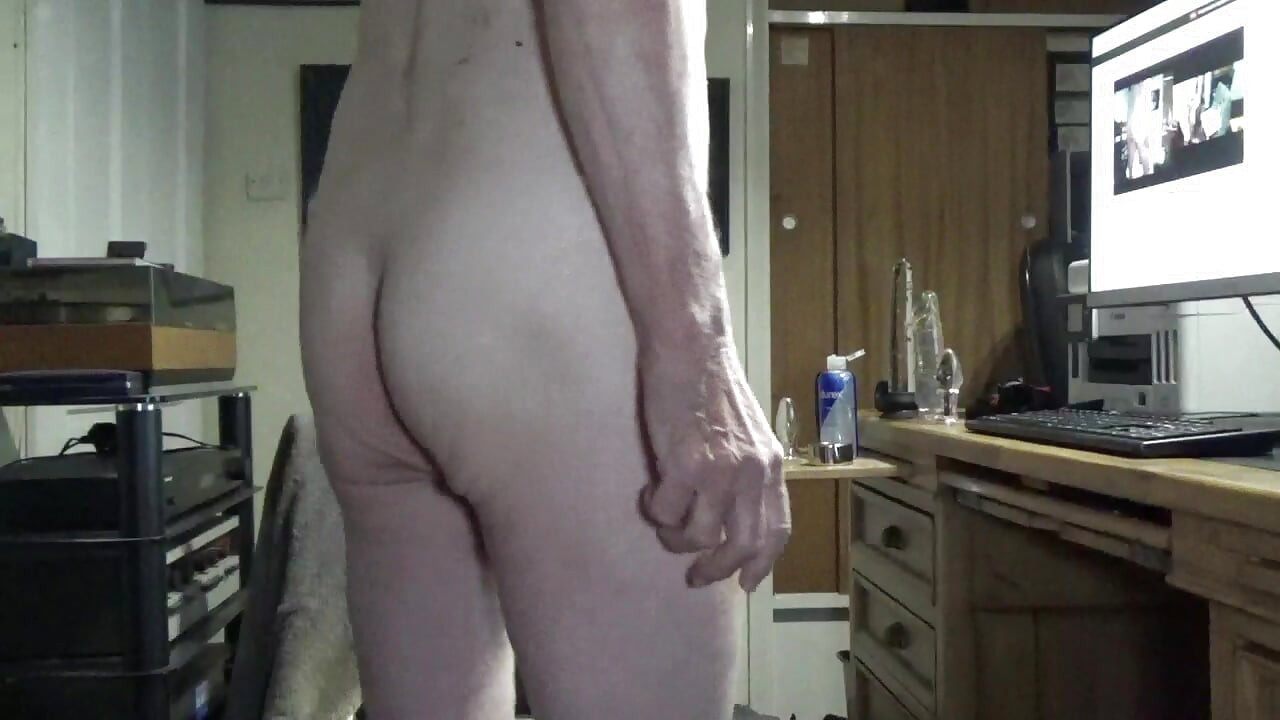 Latest Anal Play and Cum Show