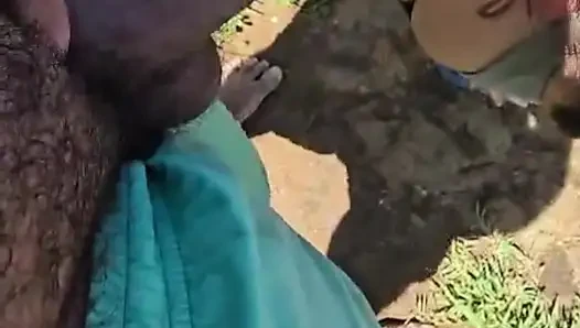 Amber lagi asik nyepong kontolku di cliffside