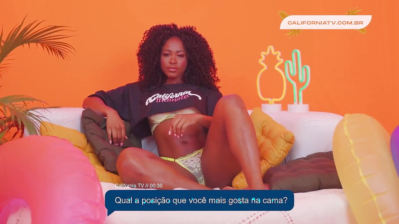Iasmin Santana: Verão Íntimo