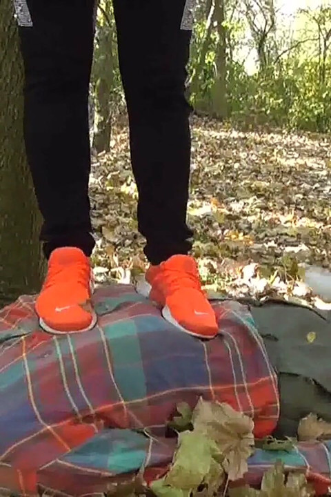 The old trampling mat