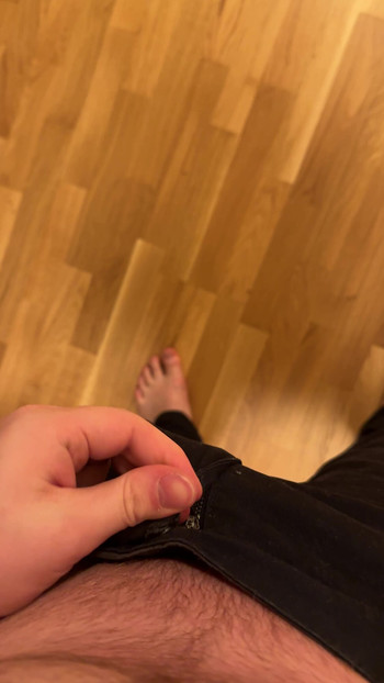 Showing off my young dick