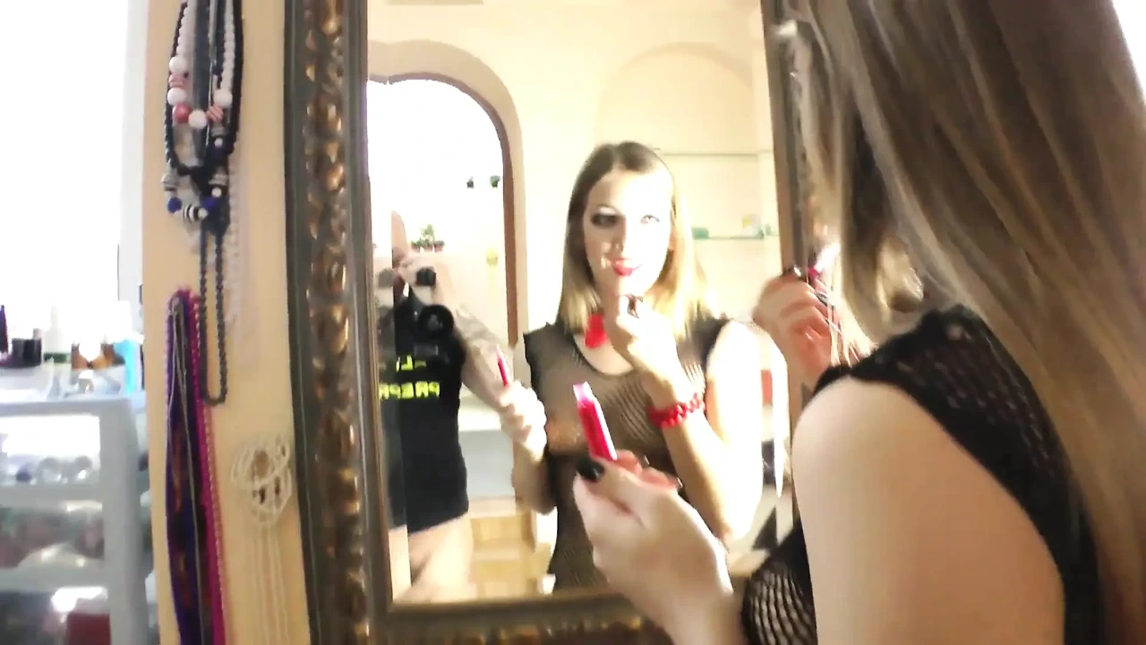 Jana đút con cu khổng lồ của Omar Galanti vào đít