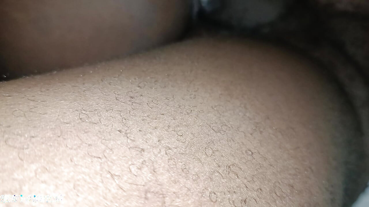 Çift ev yapımı porno yarağıma biniyor ve dölleniyor