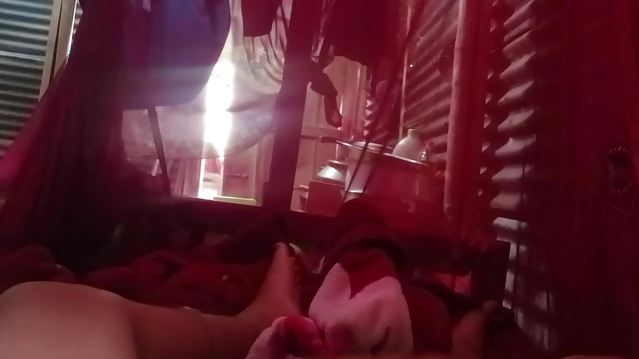 I sama razmišljam o pički svoje maćehe