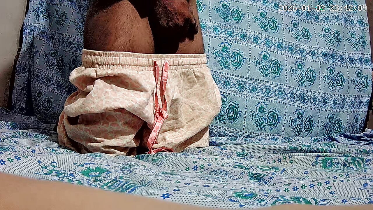 Dasi หนุ่มฉลาดใช้มือในป่า 28754