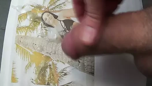 rinacumqueen'e saygı duruşu