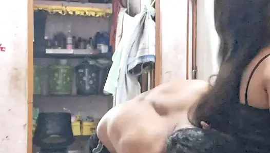 Hintli ateşli desi sert evli kadın anal aşk