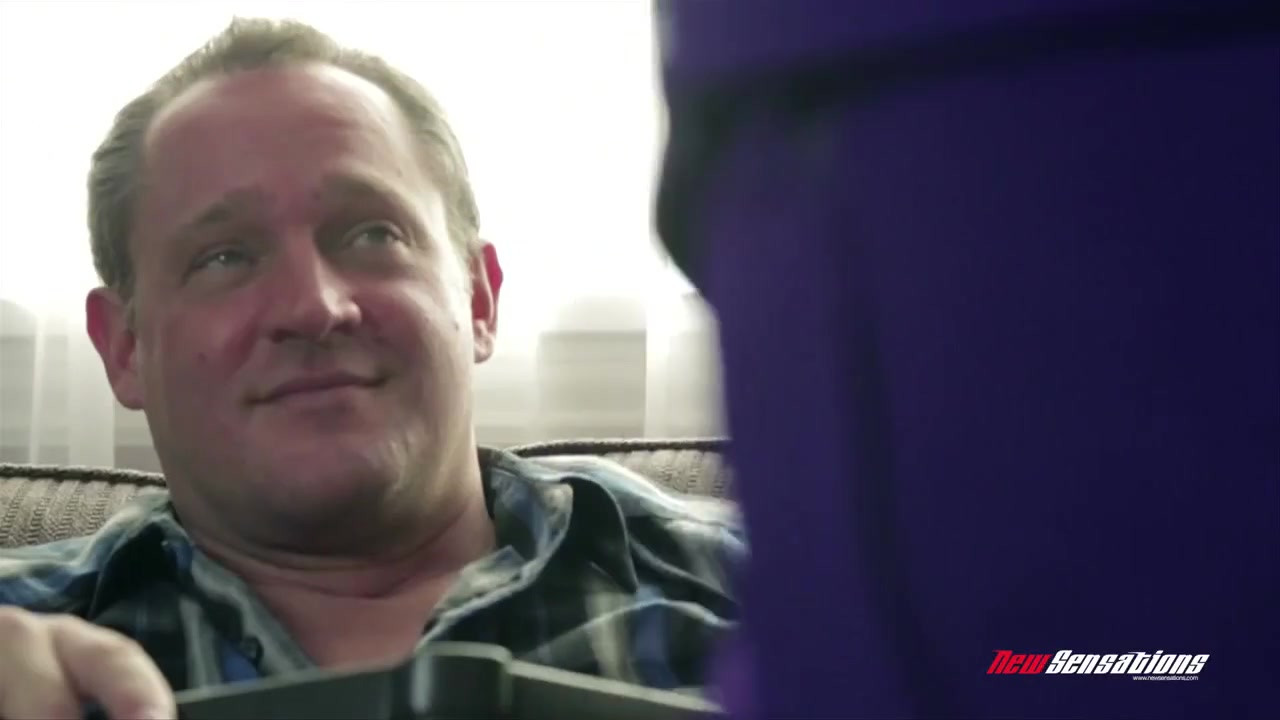 ライリー・リードが義理のお父さんとセックス