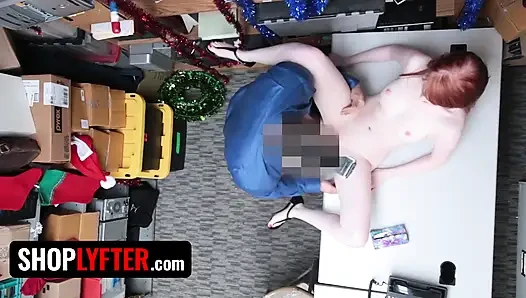 ShopLyfter - страстная рыжая крука Krystal Orchid становится на колени и глотает огромный камшот