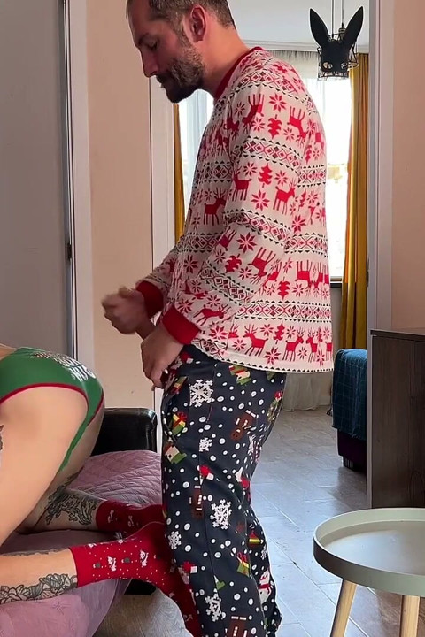 The Morning After the New Year's Party, Juicy Fucking Cures Headaches - 571