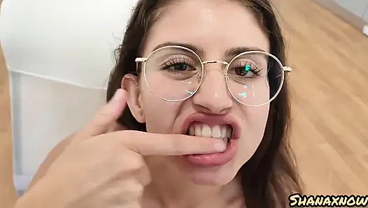 Fetish tanpa kondom bersin lagi asik sambil jilat toketku