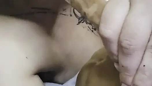 Oral seks kraliçesi nasıl yapıldığını gösteriyor