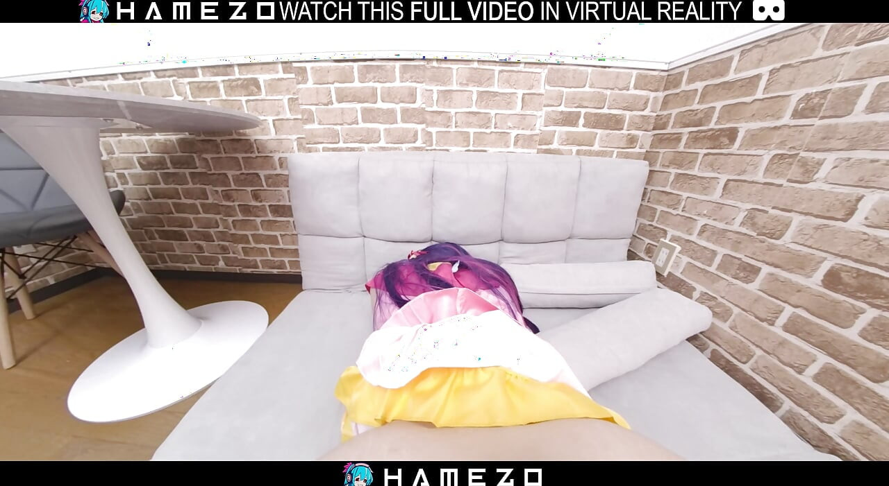 Awek seksi Jepun, Suzuna Shiraishi, dikongkek dalam VR.