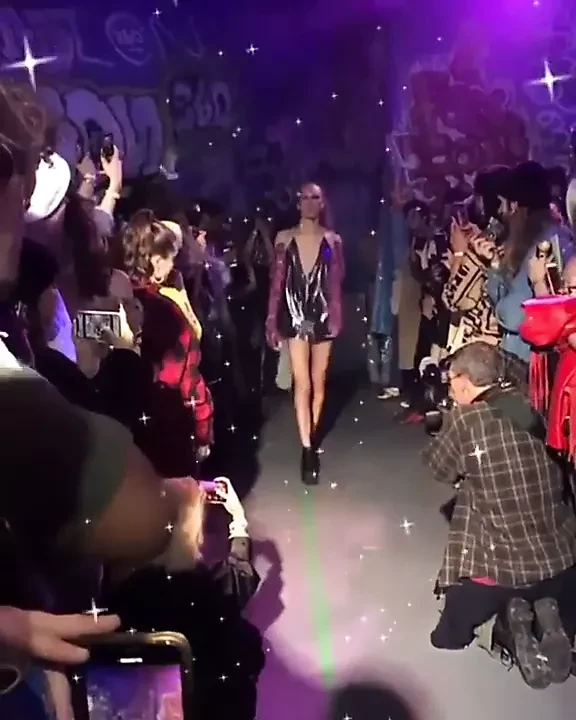 Sexy Euro Drag Queen Sizzles On The Runway