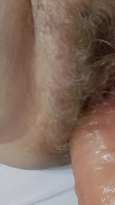 Amateur milf has an orgasm with a stranger. | Clip 1