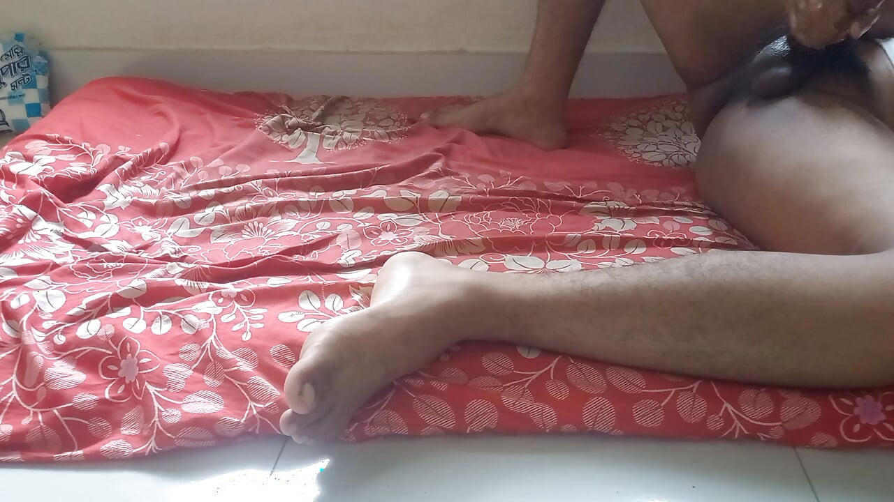 Mastürbasyon sınıfı. Bu videoda mastürbasyon yapmayı öğrenin.