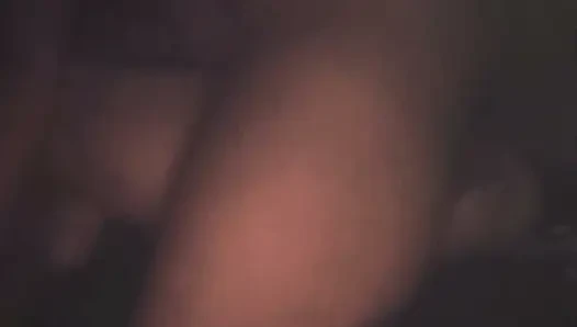 Hintli ateşli çiftler derin sikişiyor