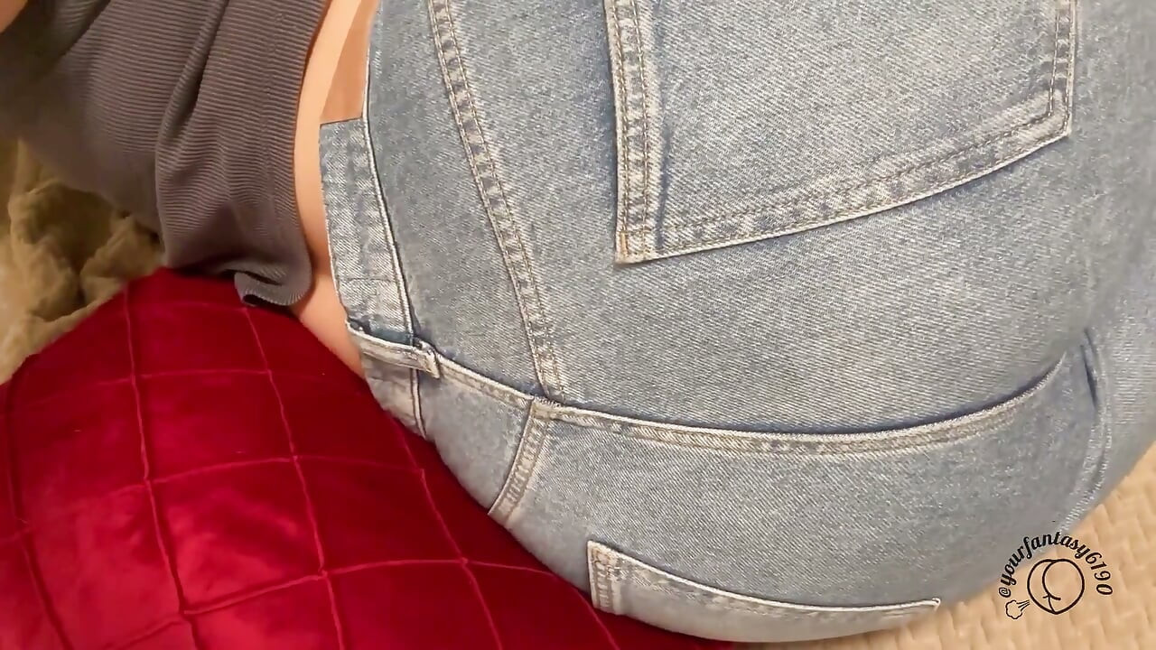 Candid BBW Jeans Farting