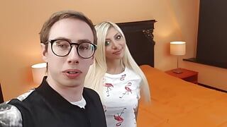 Eerste neukpartij in porno voor Italiaanse schoonheid Lisa Amane met Max Felicitas
